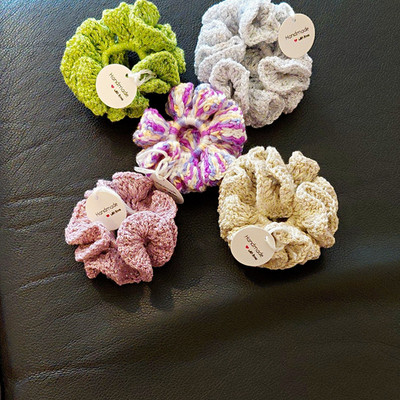 Handgefertigte gehäkelte Wolle Haar Scrunchies Haargummis 5er Set Mehrfarbig 6 cm