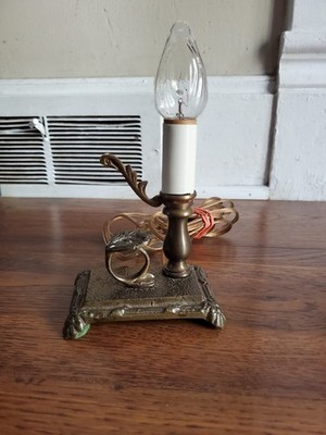 Vintage Underwriters Laboratories Inc Brass Portable Lamp W/Ring Handle Light