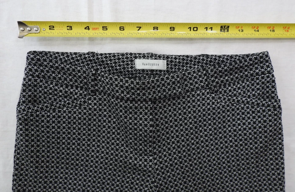 Women's Van Heusen Ankle Dress Pants Sz 6 Black Texture Flat Front Pockets - Image 4 of 4