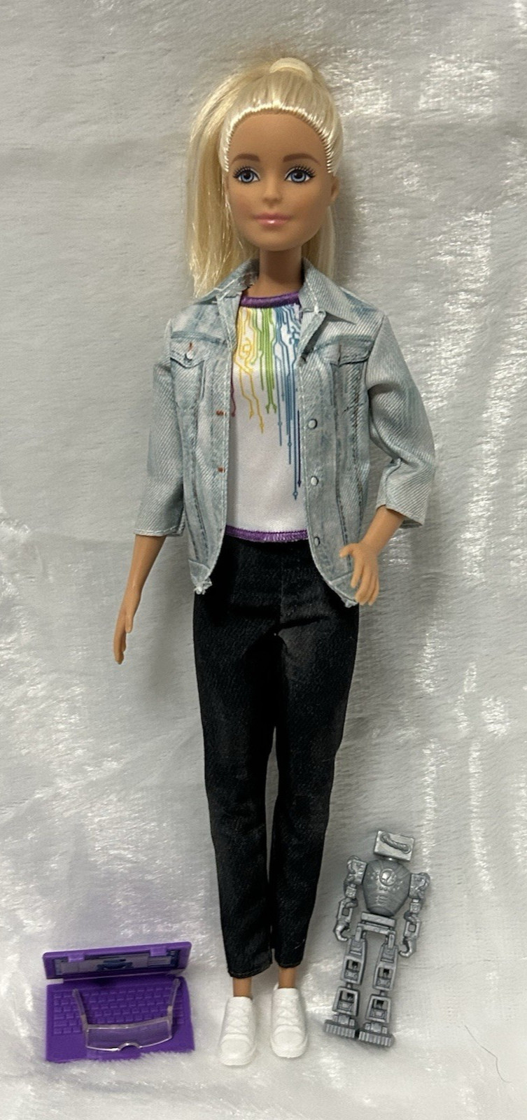 Barbie 2018 Career Of The Year: Robotics Engineer FRM09 Lapt