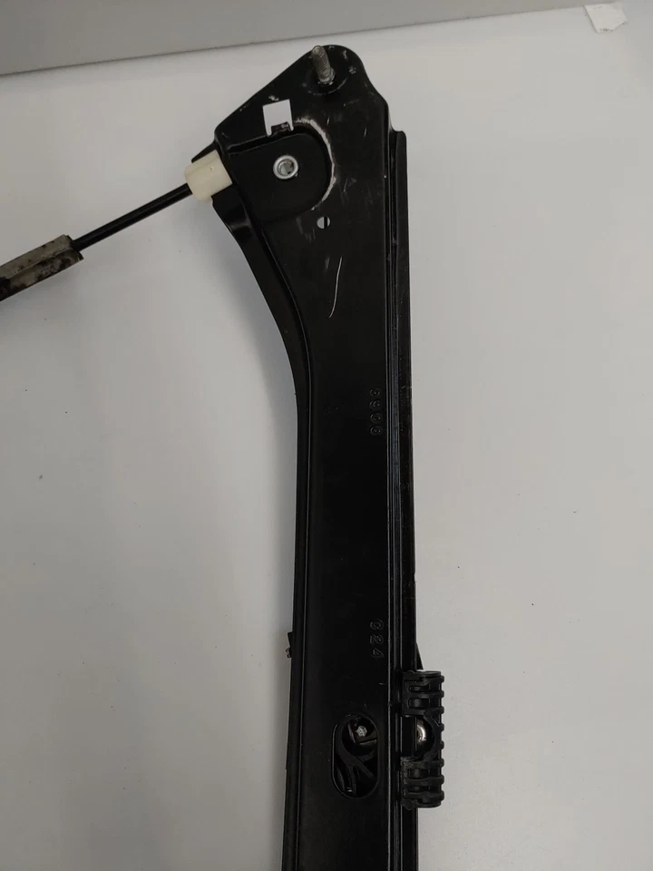 2011-2018 VOLKSWAGEN JETTA ПЕРЕДНИЙ ПРАВЫЙ СТЕКЛОПОДЪЕМНИК OEM 5C6837462L - Изображение 4 из 4