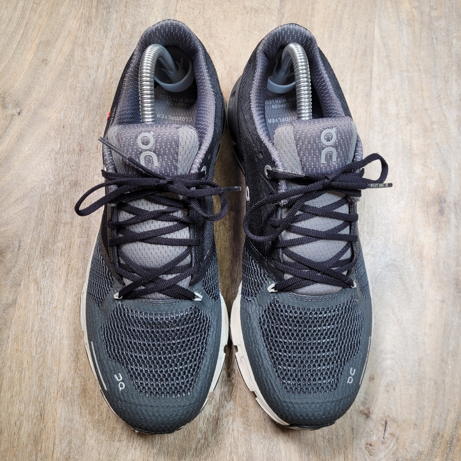 On Cloud Cloudflyer Black Gray Running Athletic S… - image 6