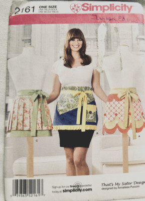 SIMPLICITY PATTERN 2161 CUTE DESIGNER WAIST TIE APRONS 3 STYLES ONE SIZE UNCUT