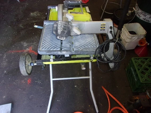 Ryobi Portable Tile Saw with Laser 7 Inch Model WS750L