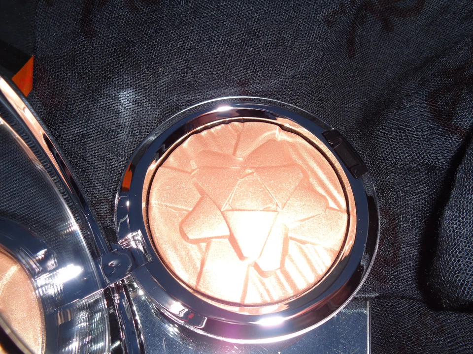 MAC Puder Rouge Highlighter Shiny Pretty Things Farbe Oh Darling neu in OVP - Bild 4 von 4