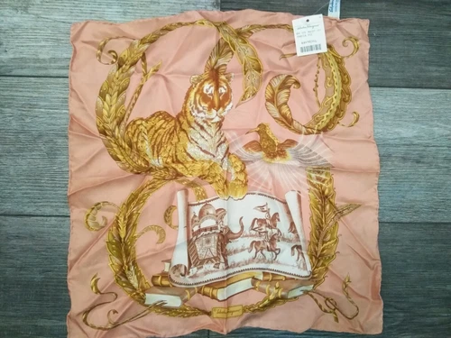 NEW SALVATORE FERRAGAMO WOMEN'S SILK SQUARE SCARF ANIMAL THEME (16"X16") INDIA