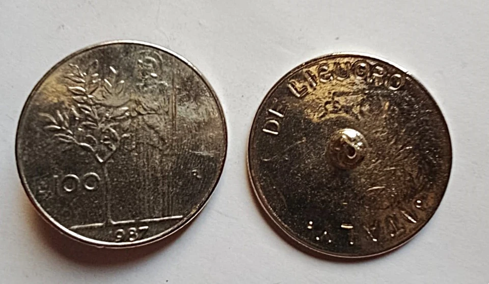 BOTTONE "100 LIRE" originale, insolito e introvabile * DE LIGUORO *RODIO ARGENTO - Immagine 3 di 3