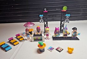 LEGO KPOP Demon Hunters & Friends Set 41106 Pop Star Tour Bus FULLY ASSEMBLED!