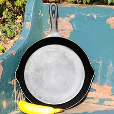 Wapak Z-logo 101B #8 Cast Iron Skillet