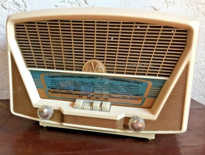 Poste radio TSF Visseaux, modèle Vissostar, coloris ivoire et or, année 1957. - Photo 1/4