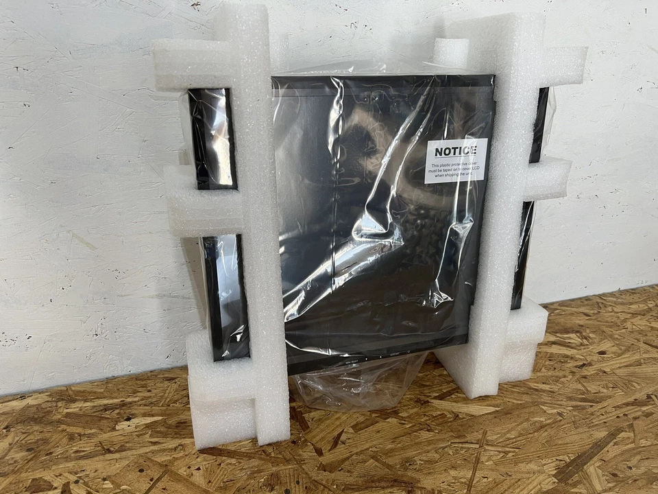 Clinton 19" TFT LCD Color Monitor CE-VT968-LC-BNC - NIB - Image 4 of 4