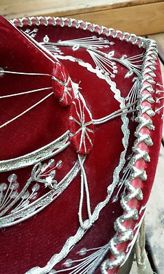 Vintage Sombrero Burgundy Silver Hand Strung Horseshoe  display picture 3