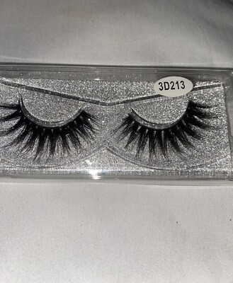 eyelashes