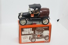 ERTL TRUST WORTHY HARDWARE STORES 1918 FORD MODEL T BARREL TRUCK BANK IN BOX