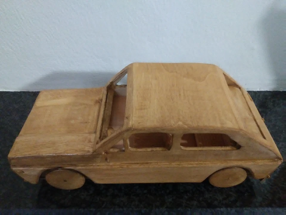  modellino auto in legno fiat 127 prima serie d'epoca collezione fatta  mano  - Immagine 4 di 4