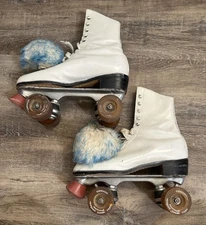 Vintage Roller Skates Estimated Size 8 White Leather Urethane Wheels With Case