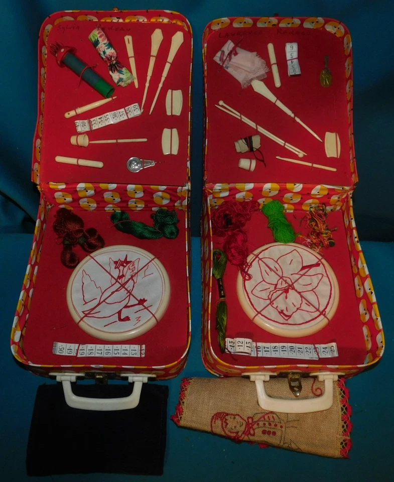 ANCIEN JOUET . 2 VALISES DE COUTURE 70's AIGUILLE TRICOTIN BRODERIE SCRAPBOOKING - Photo 1/4