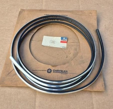 1976 1977 Aspen Volare Wagon NOS MoPar Lift Gate Glass WEATHERSTRIP LOCKSTRIP