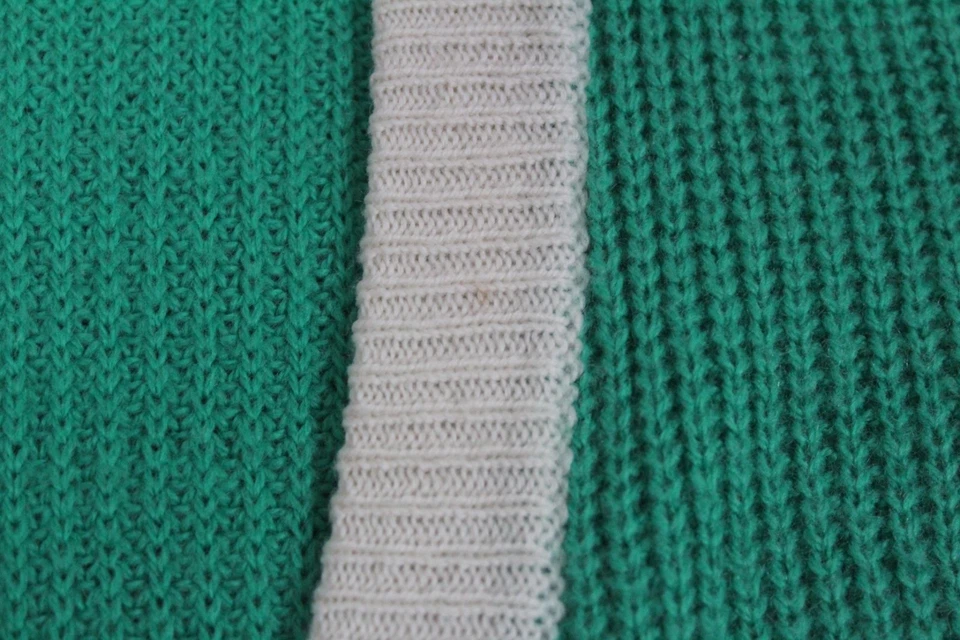 CÁRDIGAN DE LANA DE PUNTO VINTAGE AÑOS 90 BENETTON, TALLA: GRANDE Foto 4 de 4