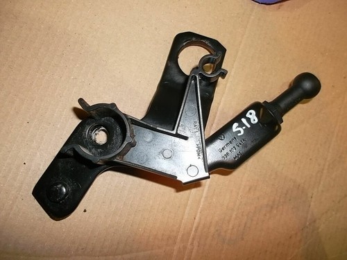 Seat Ibiza 6L 1.9 Tdi 74KW Bj06 Halterung Zylinderkopf 038103941A