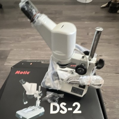Motic DS-2 Upright Digital Microscope 20x-50x Biological Lab
