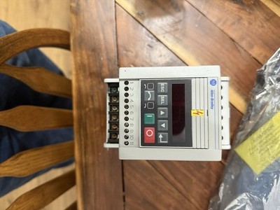 Allen Bradley 160S-AA04NPS1P1 Ser. C Motor Controller