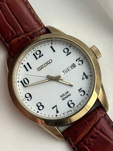 Seiko Solar Day Date Mens 100M  Gold Tone  V158-0AS0 Leather Strap 44mm Vintage