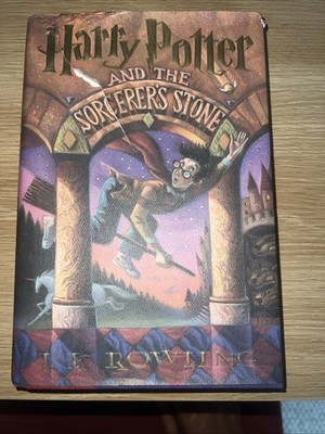 Harry Potter and the Sorcerer's Stone J.K. Rowling Hardcover 1998 First Edition 