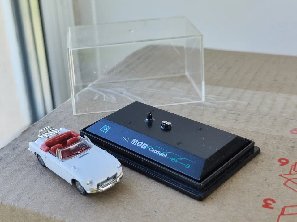 Coche Retro Vintage MGB Cabriolet Cararama 1:72, Coche Colección Hongwell, En Caja Foto 3 de 4