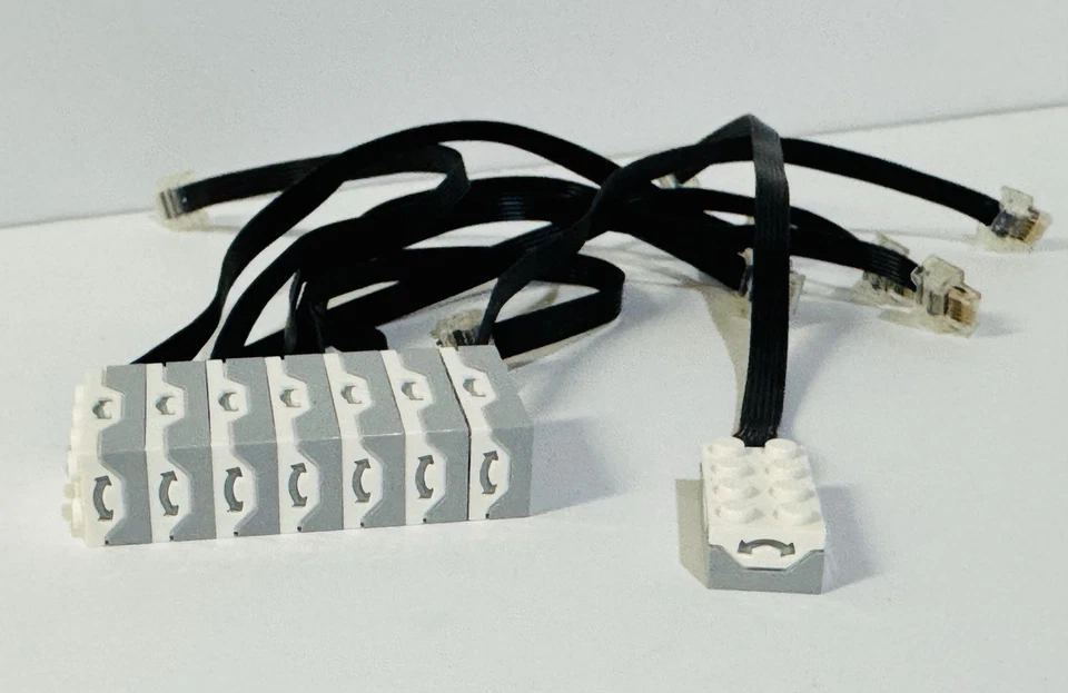 LEGO Wedo 2.0 45300 Lote de piezas - 1 buje 2 motores 8 sensores de inclinación 8 sensores de movimiento Foto 2 de 4