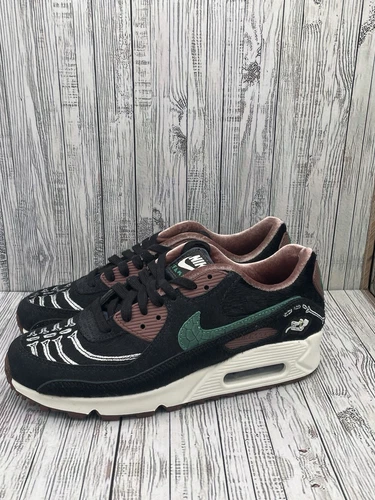Nike Women Air Max 90 SE Siempre Familia DO2154 010 Size 9 No Box Lid