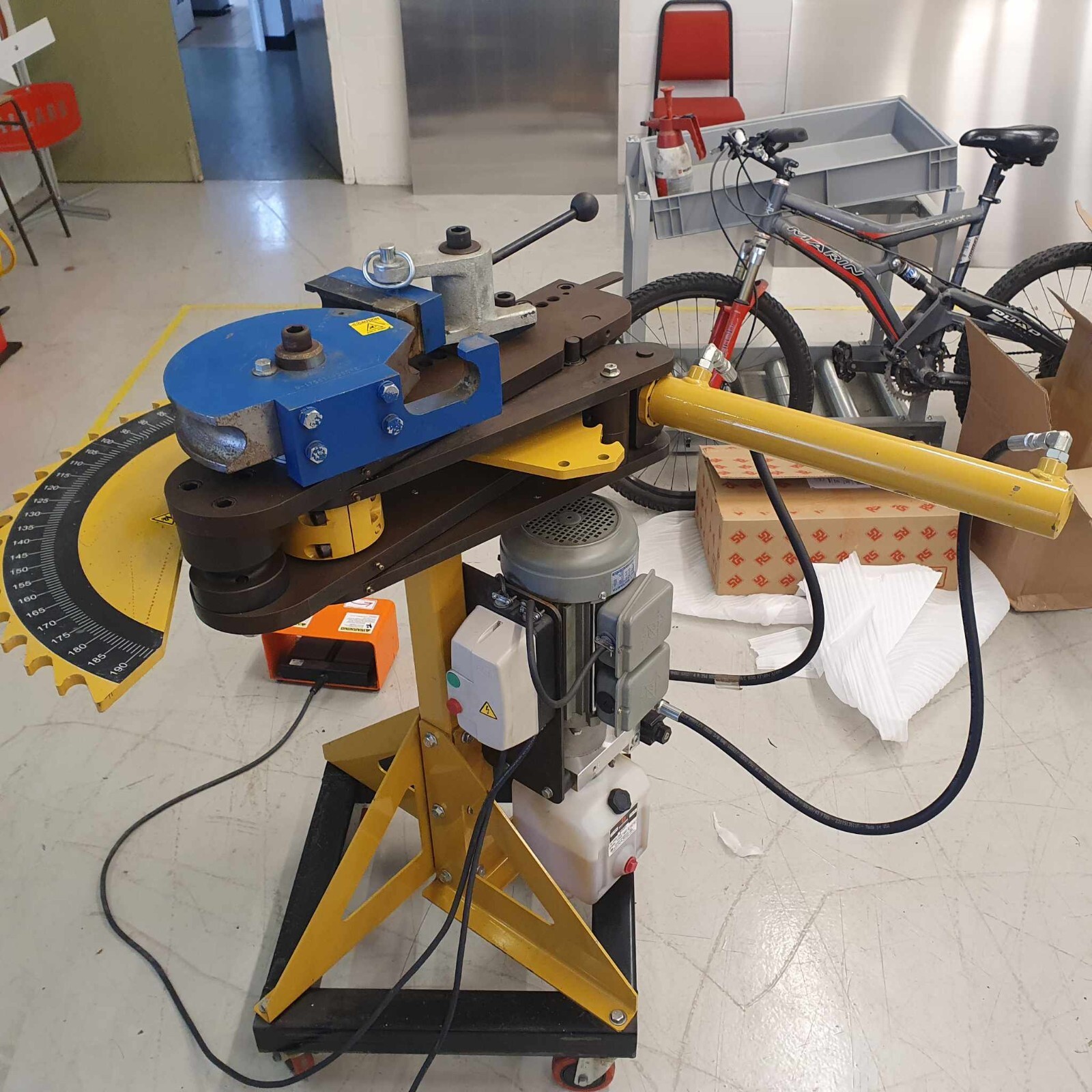 Baileigh RDB125 Hydraulic Pipe and Tube Bender eBay