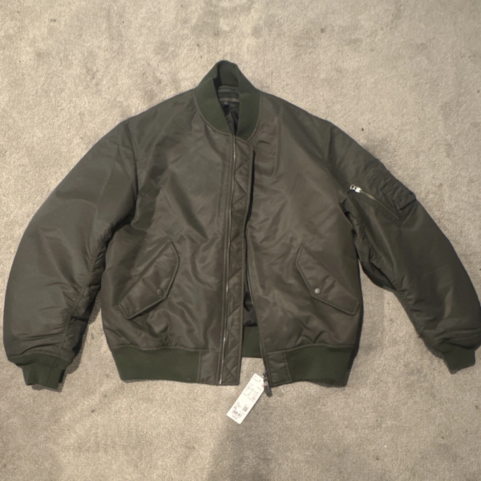 Men's MA-1 Military Green Nylon Bomber Jacket Full Zip Size L Short - product detail image 1
