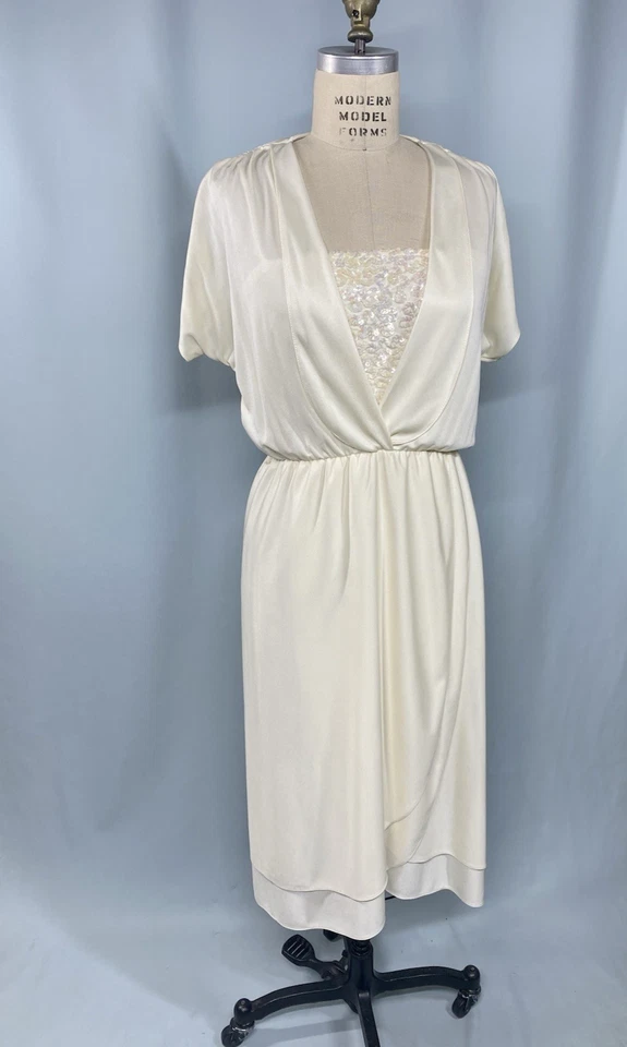 Vestido Vintage TAMANHO MÉDIO 10 Lantejoulas Marfim MONTGOMERY WARD ANOS 70 ANOS 80 DISCOTECA CASAMENTO - Imagem 3 de 4