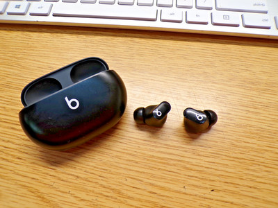 Apple Beats Studio Buds Earbuds #7720
