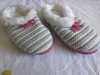 Pair Of Totes Isotoner Medium Women's Slippers Preowned Never Used