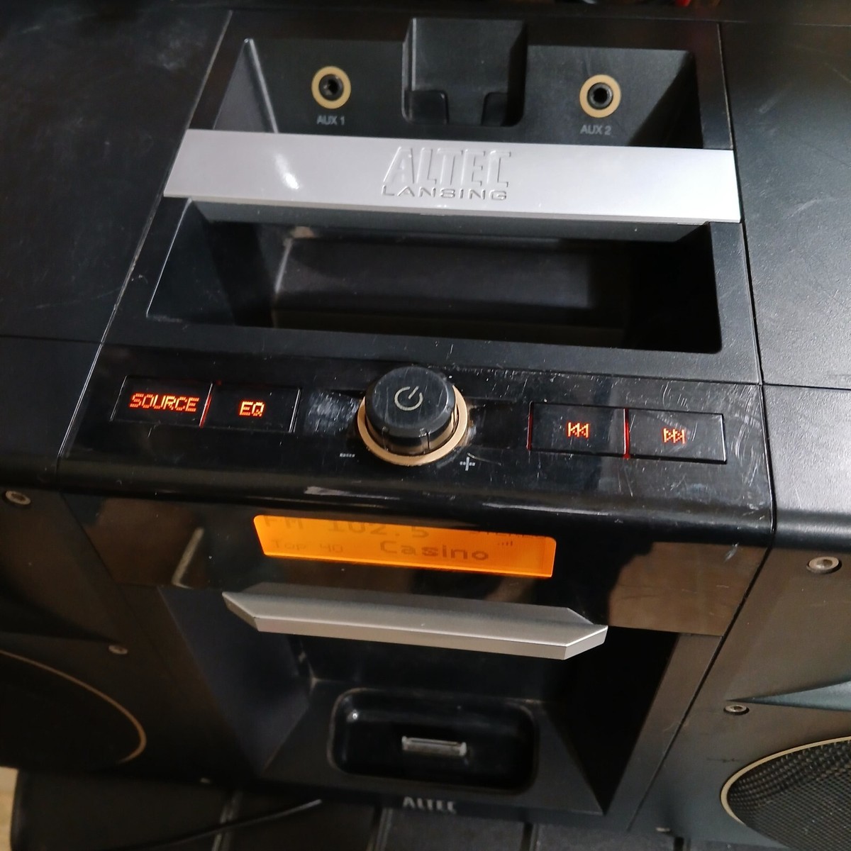 Altec Lansing inMotion Digital BoomBox Speaker For I Phone And