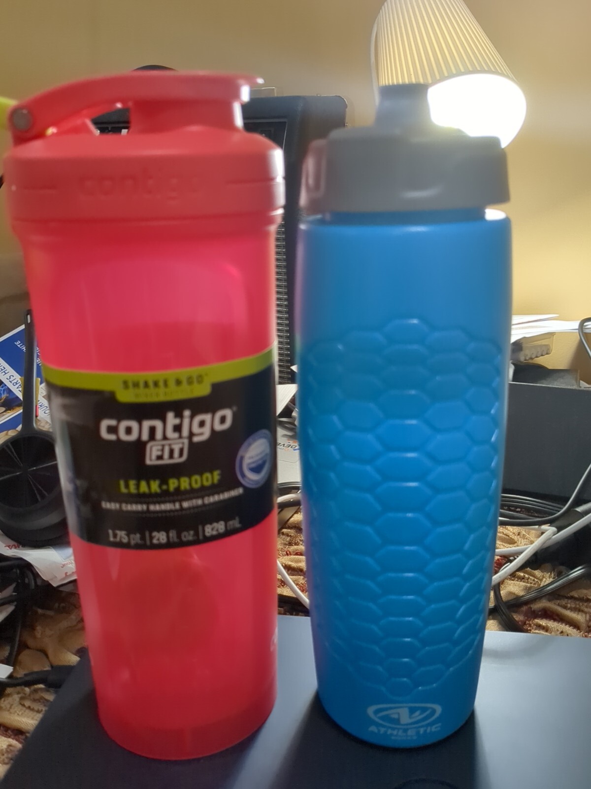 Brand New Contigo 28 oz. Fit Shake & Go Shaker Mixer Bottle + FREEBIES