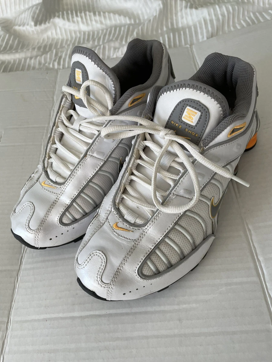 Womens nike sales shox size 7.5
