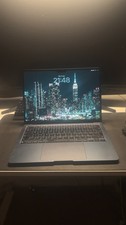 Apple MacBook Air 13-inch (M2, 2022) – 8GB RAM / 256GB SSD