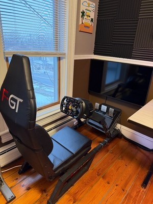 Gaming Sim Rig Simulator Racing Seat F1 Wheel Thurstmaster Pedals TV included