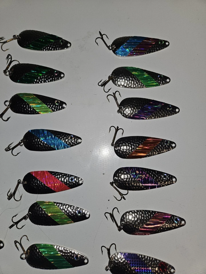 Cucharas de fundición de níquel martillado de 25-2 5/8" Foto 2 de 3