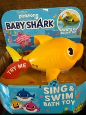Pinkfong Baby Shark Sing & Swim Bath Toy yellow – Water Activated