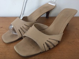 vintage gucci kitten heels