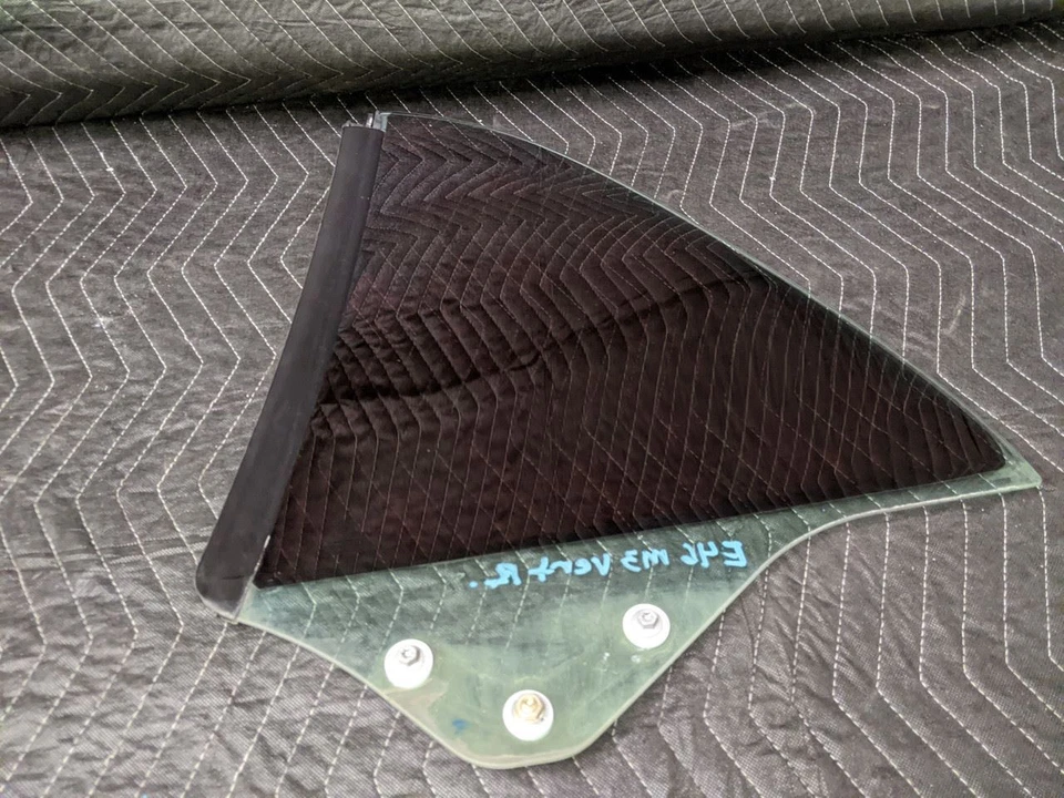 Ventana trasera derecha pasajero bmw e46 serie 3 convertible m3 51368209424 Foto 2 de 4