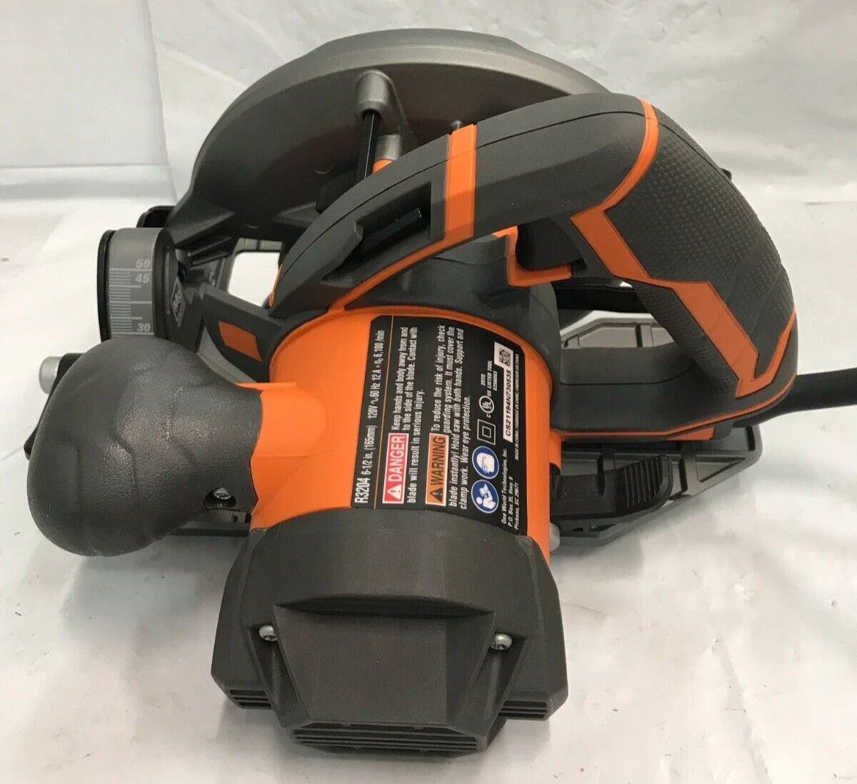 RIDGID R3204 12 Amp Corded 6 1 2 in. Magnesium Framing Circular Saw LN