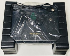 SNK NEO GEO X GOLD Limited Edition Console System with Box