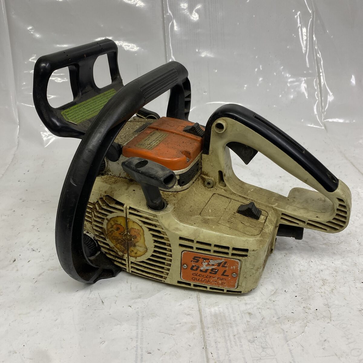 Stihl 009LEQ Electronic Quickstop Chainsaw - Nearly Complete Stihl 009LEQ Electronic Quickstop Chainsaw - Nearly Complete