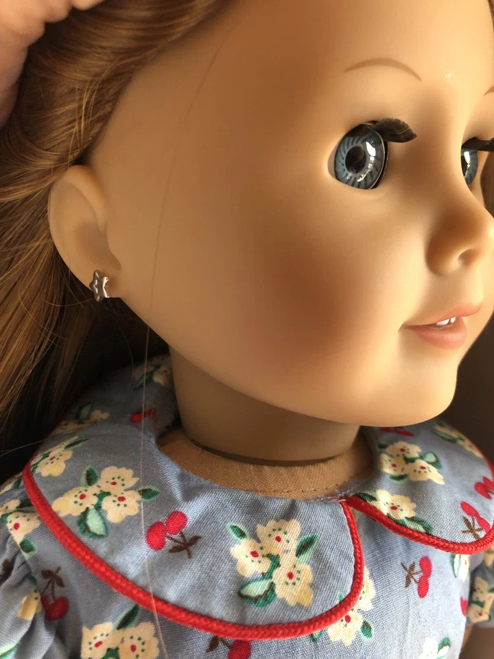 American Girl Emily Bennet Historical 18” Doll & Book Retired W/Box Excellent - Image 4 of 4