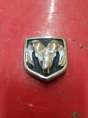 Dodge caliber эмблема